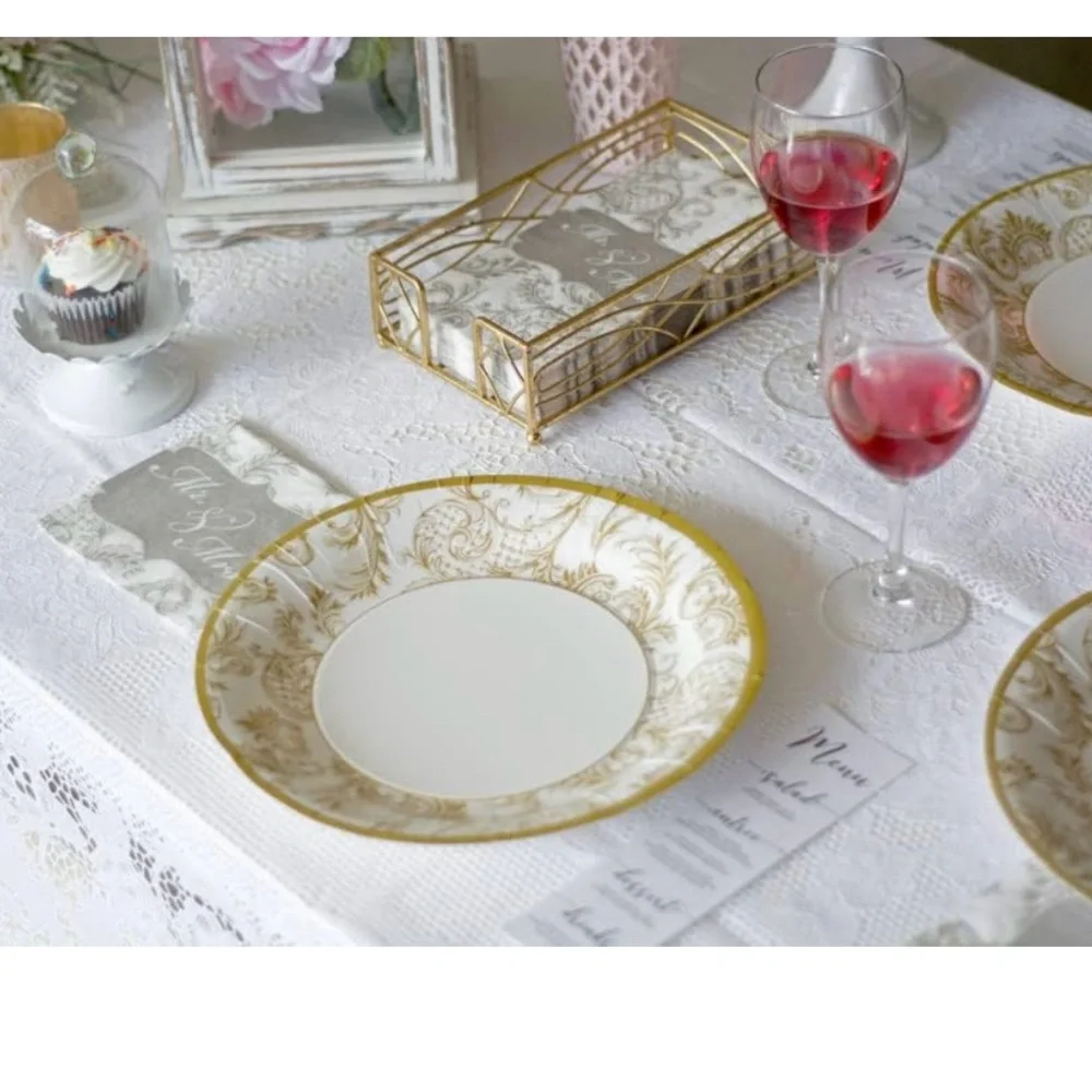 Gold‎ Napkin Holder with Floral Napkins